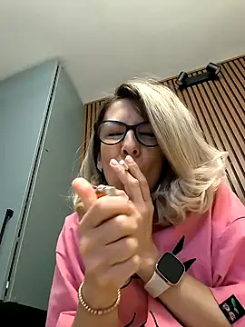 Snapshot of SukyGirl chatting on 9, 2, 2025 SukyGirl online show from 9, 2, 2025