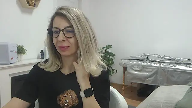 Snapshot of SukyGirl chatting on 15, 2, 2025 SukyGirl online show from 15, 2, 2025