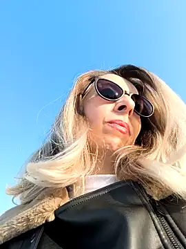 Snapshot of SukyGirl chatting on 25, 2, 2025 SukyGirl online show from 25, 2, 2025