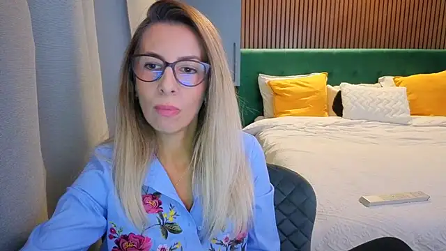 Snapshot of SukyGirl chatting on 30, 9, 2025 SukyGirl online show from 30, 9, 2025