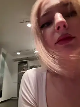 Snapshot of XMelissaX chatting on 10, 6, 2026 XMelissaX online show from 10, 6, 2026