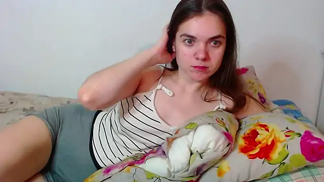 Snapshot of SallyMkn chatting on 14, 10, 2025 SallyMkn online show from 14, 10, 2025