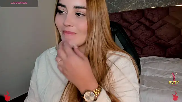 Snapshot of Lucia_star__ chatting on 12, 12, 2024 Lucia star   online show from 12, 12, 2024