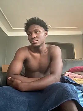 Snapshot of Festivitiesking1 chatting on 6, 10, 2025 Festivitiesking1 online show from 6, 10, 2025