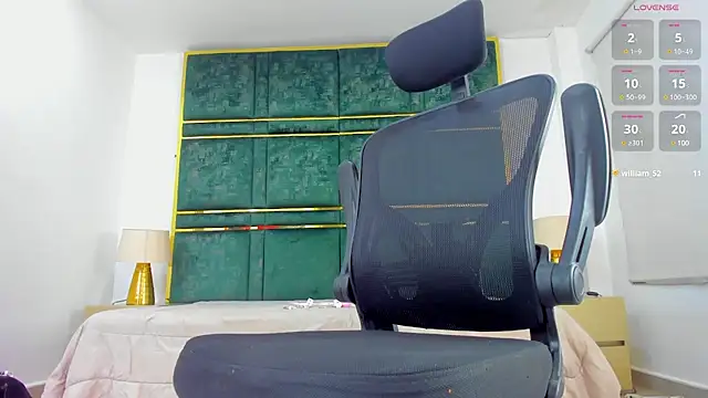 Latrellx7 online show from 25, 1, 2025