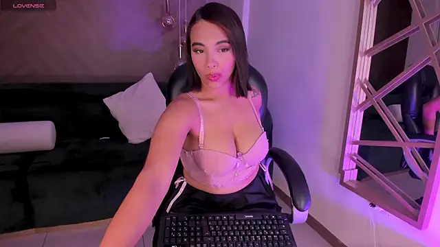 CarlaSmithX online show from 3, 1, 2025