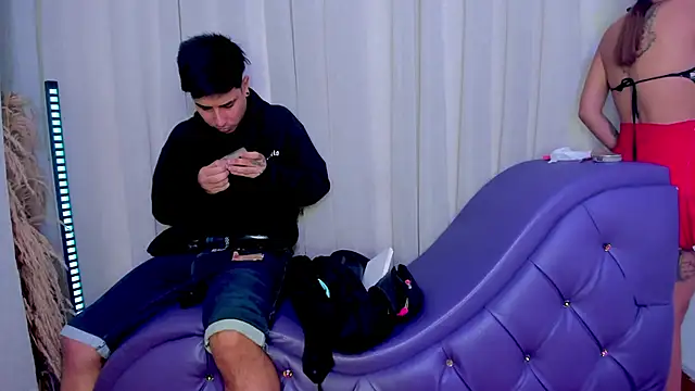 Yourslust  online show from 16, 12, 2025