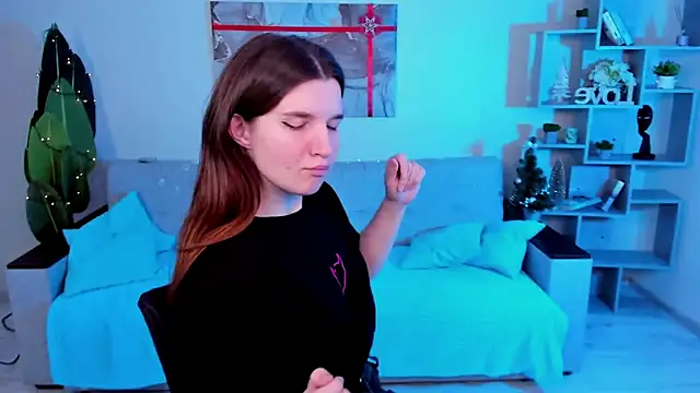 Snapshot of BonneyLove chatting on 7, 1, 2025 BonneyLove online show from 7, 1, 2025