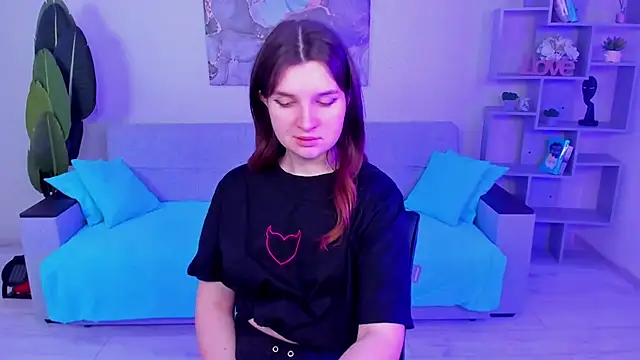 Snapshot of BonneyLove chatting on 7, 2, 2025 BonneyLove online show from 7, 2, 2025