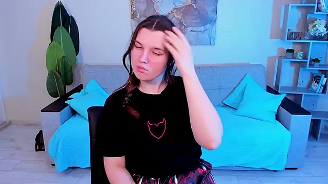 Snapshot of BonneyLove chatting on 2, 3, 2025 BonneyLove online show from 2, 3, 2025