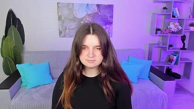 Snapshot of BonneyLove chatting on 12, 9, 2025 BonneyLove online show from 12, 9, 2025