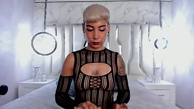 MiaMorgan  online show from 25, 2, 2025