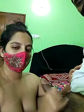 Snapshot of Taniya07 chatting on 8, 3, 2025 Taniya07 online show from 8, 3, 2025