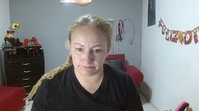 Snapshot of emperabigbootybigass chatting on 12, 3, 2025 emperabigbootybigass online show from 12, 3, 2025