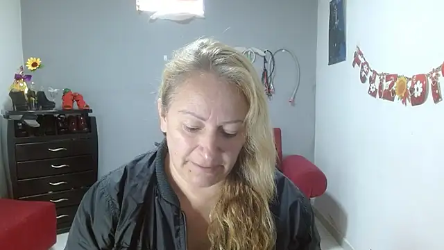 Snapshot of emperabigbootybigass chatting on 17, 3, 2025 emperabigbootybigass online show from 17, 3, 2025