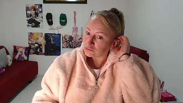 Snapshot of emperabigbootybigass chatting on 19, 9, 2025 emperabigbootybigass online show from 19, 9, 2025