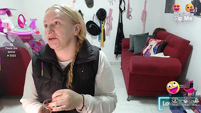 Snapshot of emperabigbootybigass chatting on 25, 11, 2025 emperabigbootybigass online show from 25, 11, 2025