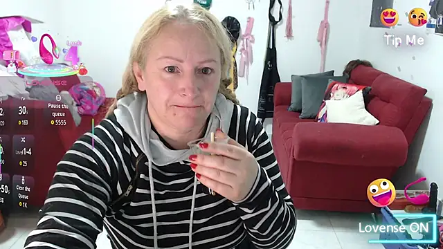 Snapshot of emperabigbootybigass chatting on 27, 11, 2025 emperabigbootybigass online show from 27, 11, 2025