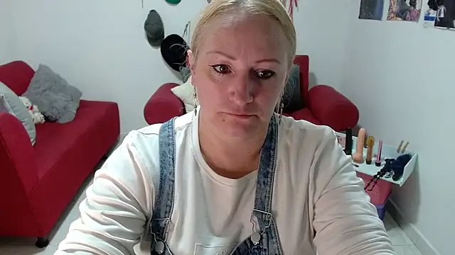 Snapshot of emperabigbootybigass chatting on 15, 1, 2026 emperabigbootybigass online show from 15, 1, 2026