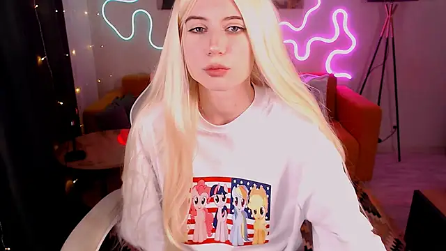 Snapshot of Sweet_Richal chatting on 8, 11, 2025 Sweet Richal online show from 8, 11, 2025