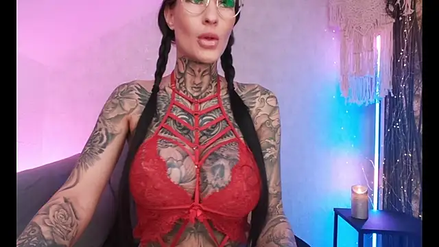 MeganWitch online show from 24, 1, 2025