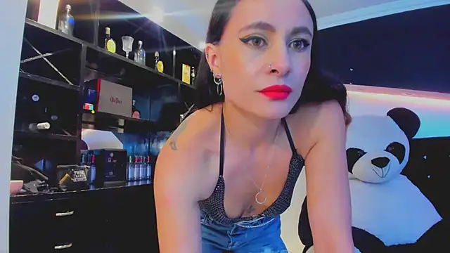 Coral Gibson online show from 14, 3, 2025