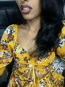 Snapshot of glam_goddess chatting on 18, 12, 2024 glam goddess online show from 18, 12, 2024