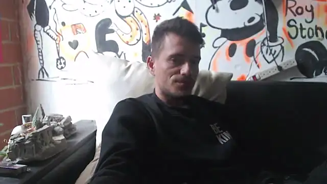 roystonee01 online show from 22, 12, 2025