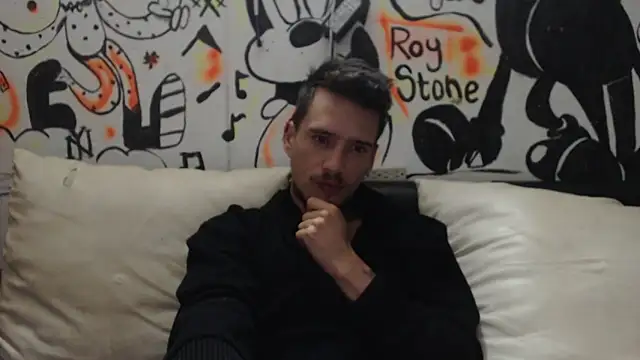 roystonee01 online show from 6, 1, 2026