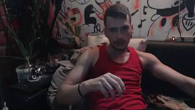 roystonee01 online show from 14, 4, 2026