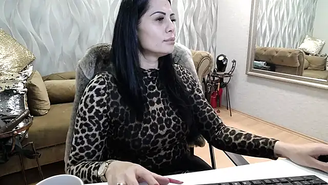 Sara Poison online show from 28, 10, 2025