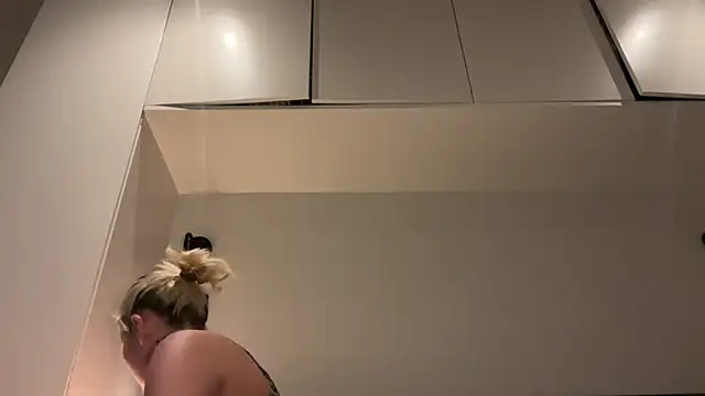 Leylah Linda online show from 12, 3, 2026