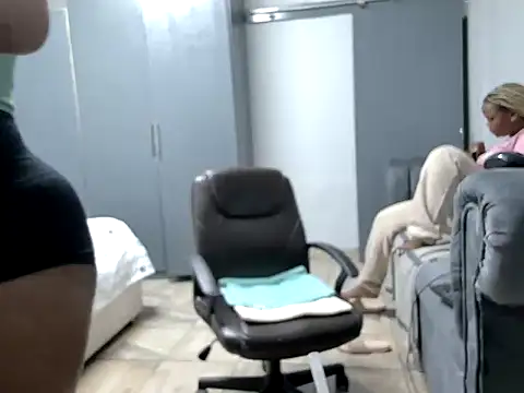 Pearl 00 online show from 20, 2, 2026