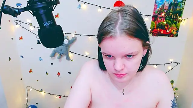 Snapshot of DivaMarisa chatting on 20, 12, 2024 DivaMarisa online show from 20, 12, 2024