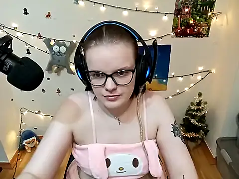 Snapshot of DivaMarisa chatting on 27, 12, 2024 DivaMarisa online show from 27, 12, 2024