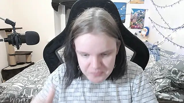 Snapshot of DivaMarisa chatting on 14, 3, 2025 DivaMarisa online show from 14, 3, 2025