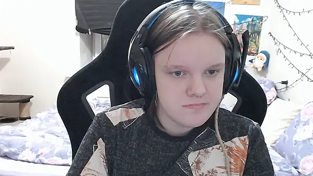 Snapshot of DivaMarisa chatting on 16, 3, 2025 DivaMarisa online show from 16, 3, 2025