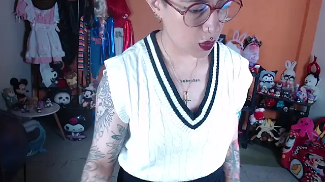 MissMiia2 online show from 2, 6, 2026