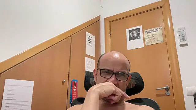 Snapshot of MARI-LUIZ chatting on 10, 7, 2026 MARI-LUIZ online show from 10, 7, 2026