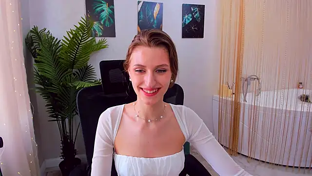 Snapshot of NaturalBeaty chatting on 16, 2, 2025 NaturalBeaty online show from 16, 2, 2025