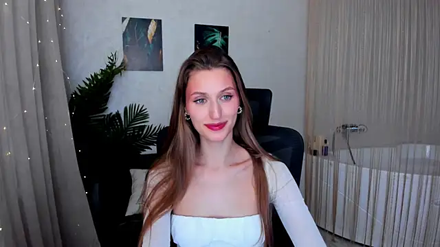 Snapshot of NaturalBeaty chatting on 27, 9, 2025 NaturalBeaty online show from 27, 9, 2025