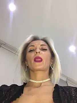 Diamond Bunny  online show from 21, 2, 2025