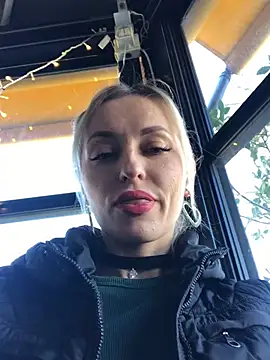 Diamond Bunny  online show from 22, 2, 2025