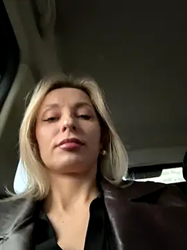 Diamond Bunny  online show from 7, 1, 2026