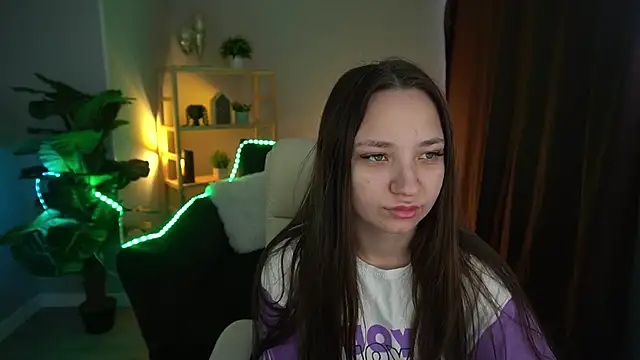 Snapshot of ElysLunar chatting on 20, 12, 2024 ElysLunar online show from 20, 12, 2024