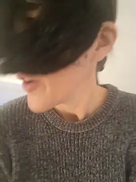 Hexe12346 online show from 6, 2, 2026