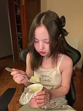 Snapshot of lalallalalaa- chatting on 2, 2, 2025 lalallalalaa- online show from 2, 2, 2025