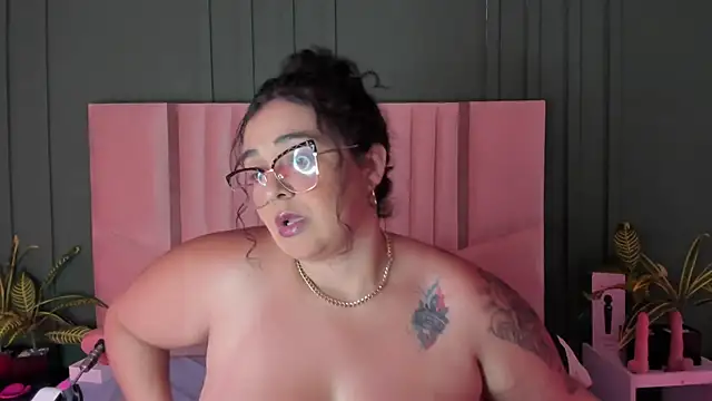 Reginavegaa online show from 3, 3, 2025