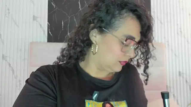 Reginavegaa online show from 8, 4, 2026