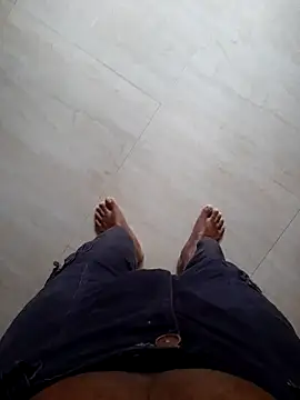 SuranSexy33 online show from 2, 1, 2025